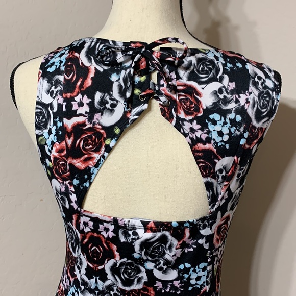 Hot Topic Skull Dress Size Small - Picture 3 of 3